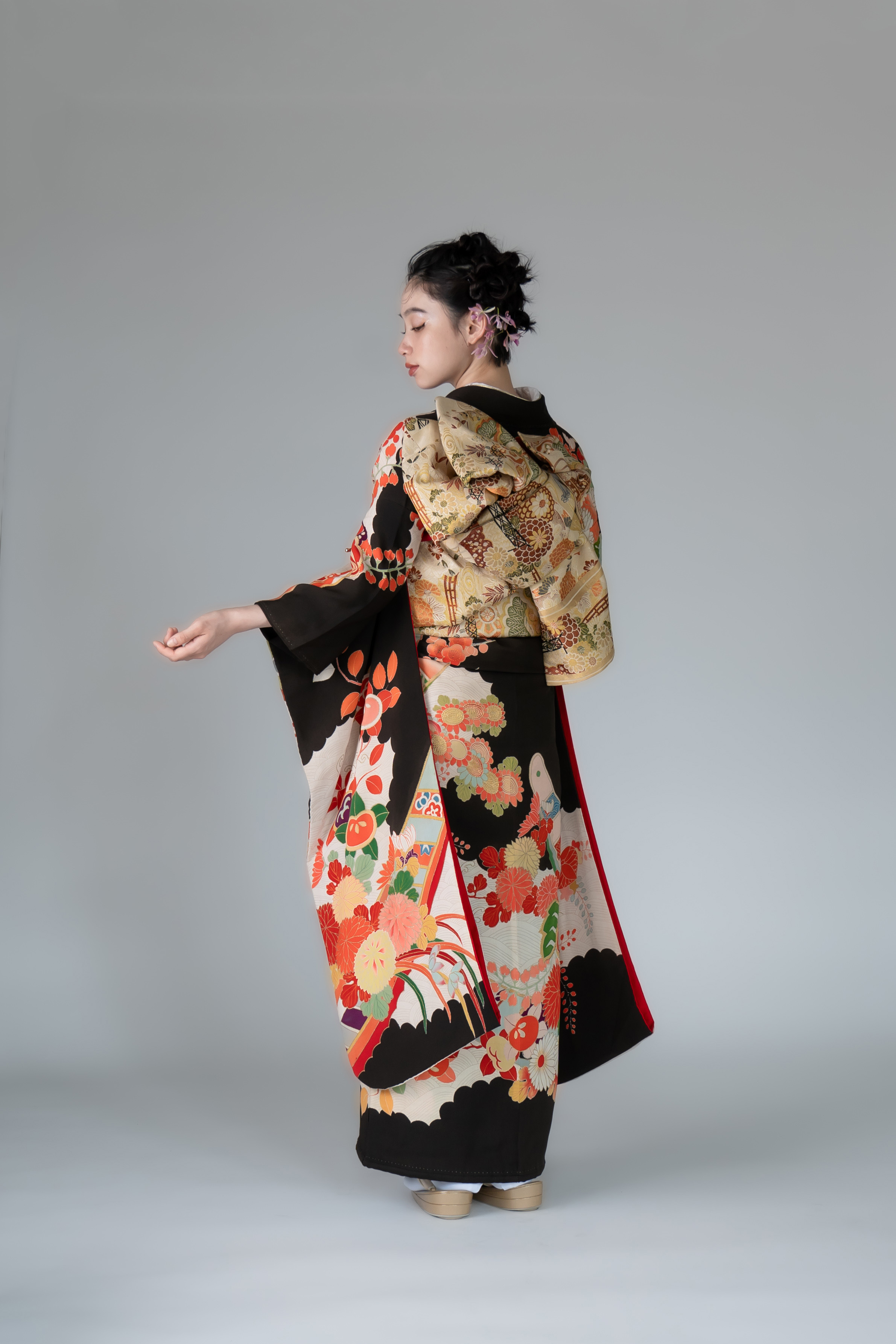 専用　芍薬牡丹梅豪華花・絞り振袖　濃紺　４９８０００円　身丈１７６裄丈７１．５ 楽天市場】【成人式 振袖 レンタル】RS2056 正絹 オフホワイト
