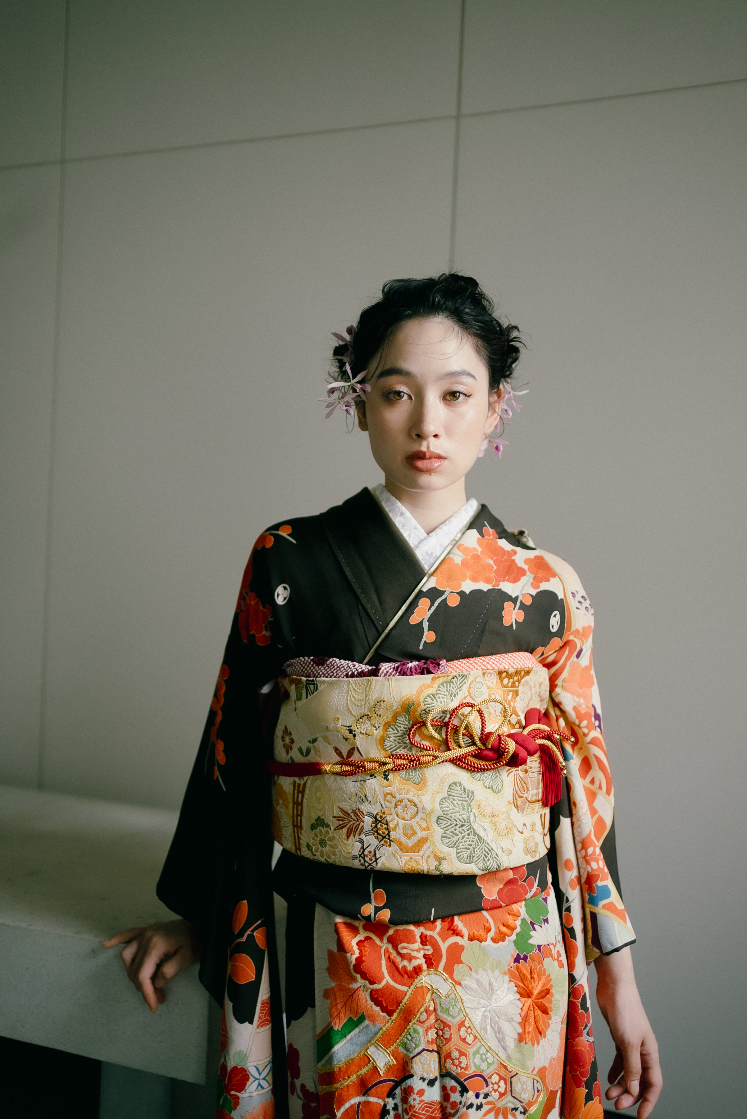 専用　芍薬牡丹梅豪華花・絞り振袖　濃紺　４９８０００円　身丈１７６裄丈７１．５ 振袖レンタル776赤地芍薬にのし | 着物レンタルの京都かしいしょう