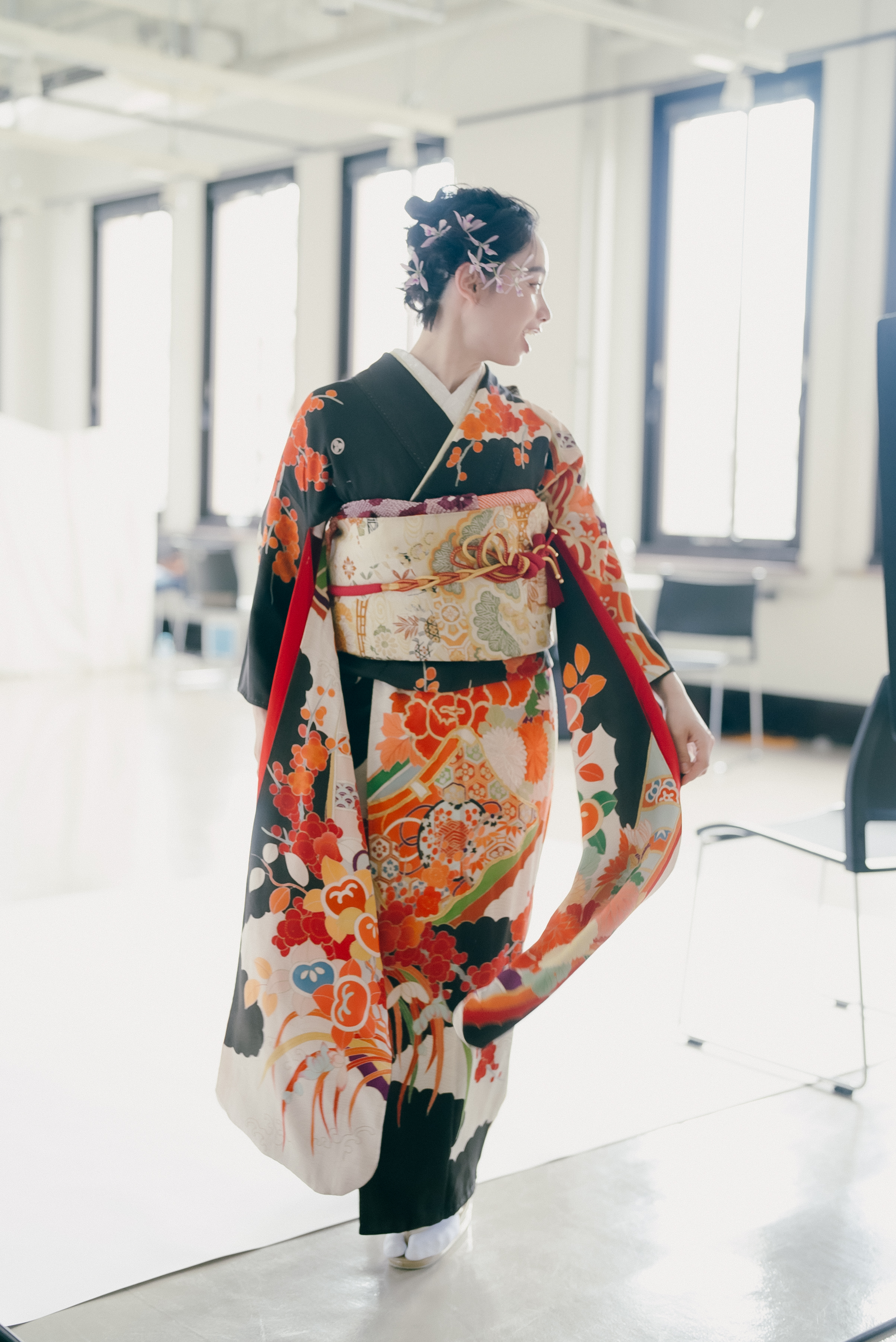 振袖 手描友禅 梅 椿 牡丹 花尽くし 逸品 プレミアム古典 青柳/最高級金彩絞り手描友禅 エンジ 牡丹柄