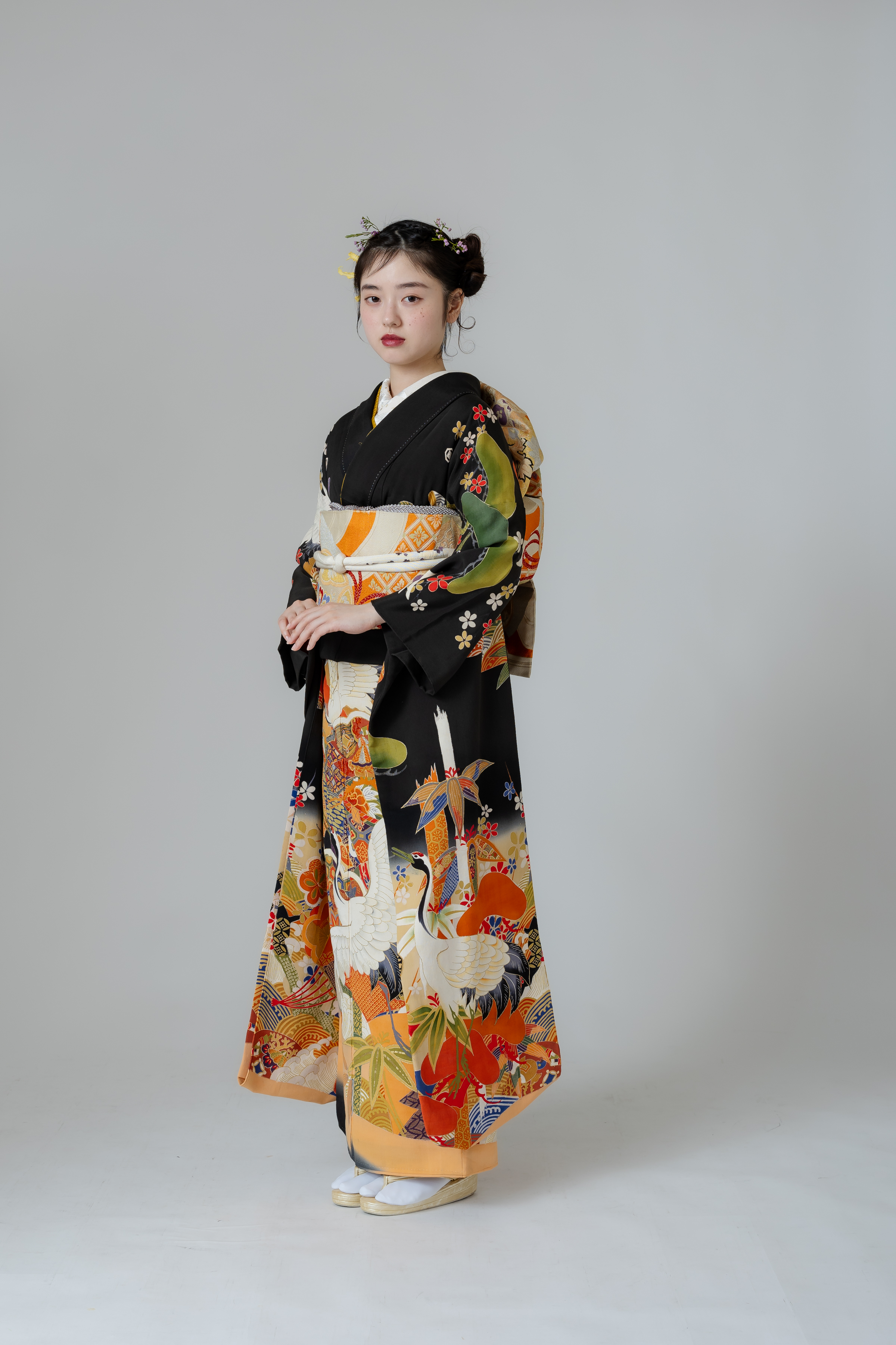 振袖 花柄 鶴 黒 オレンジ 振袖0032 吉祥と鶴の高唱｜ル・クローゼット